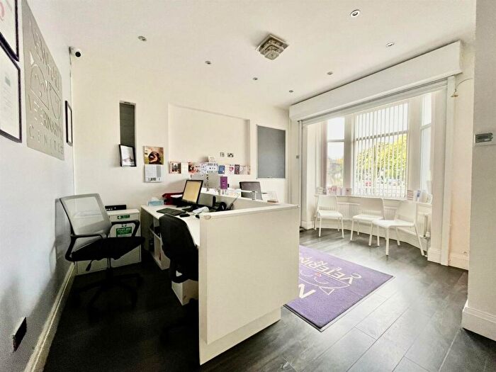 Terraced House For Sale In New Hall Lane, Preston, PR1
