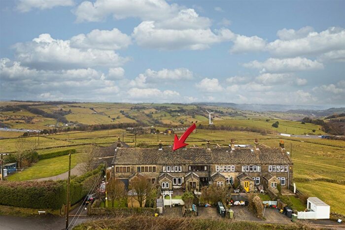 2 Bedroom Cottage For Sale In Scammonden, Huddersfield, HD3