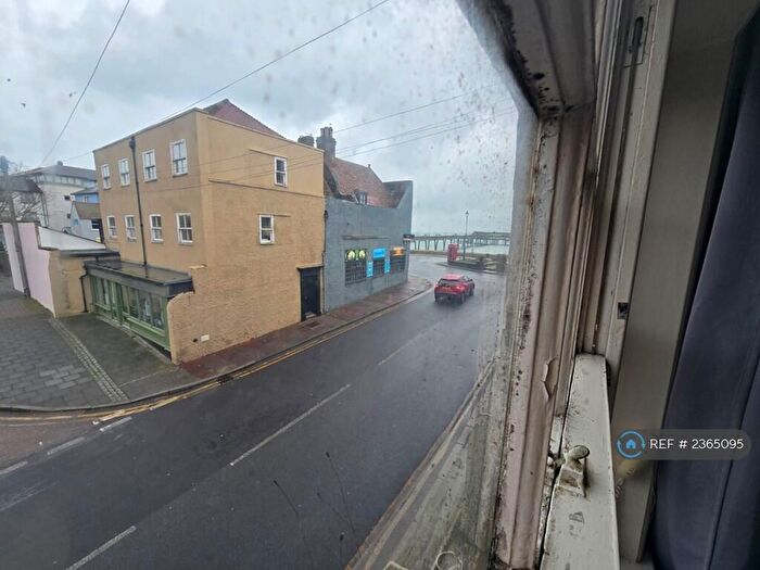 2 Bedroom Flat To Rent In Broad Street, Deal, CT14