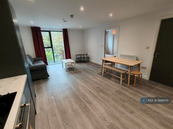 2 Bedroom Flat To Rent In Woden Street, Salford, M5