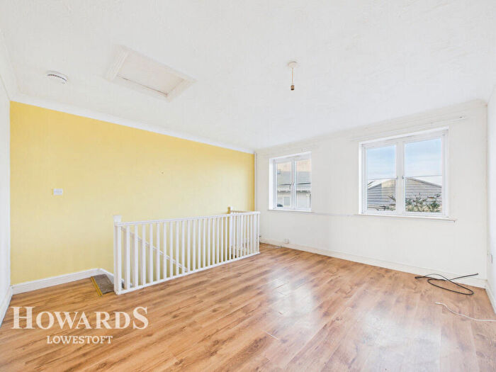 2 Bedroom Terraced House For Sale In High Path, Kessingland, NR33