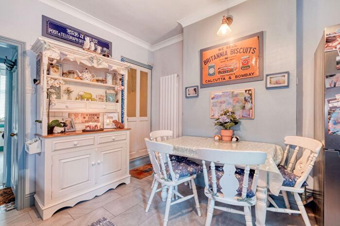 2 Bedroom Semi-Detached House For Sale In Lilley Lane, West Heath, Birmingham, B31