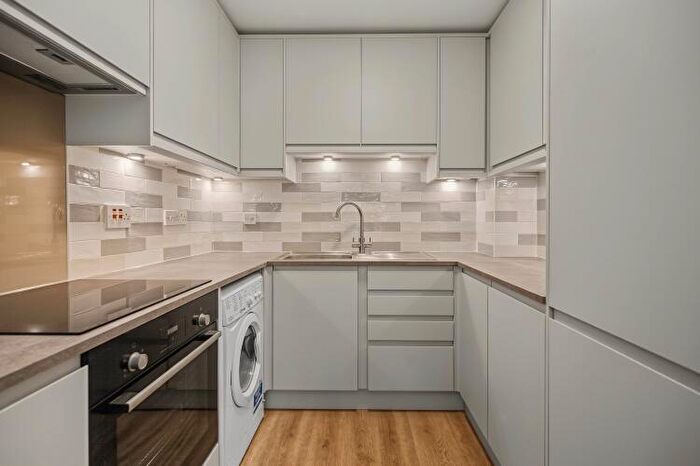 1 Bedroom Apartment To Rent In Brook Street, Oxford, OX1