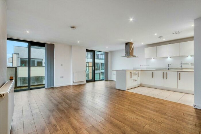 2 Bedroom Apartment To Rent In Kingfisher Heights, Waterside Way, London, N17