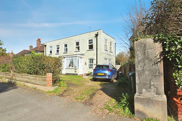 1 Bedroom Flat For Sale In The Green, St Leonards-On-Sea, TN38