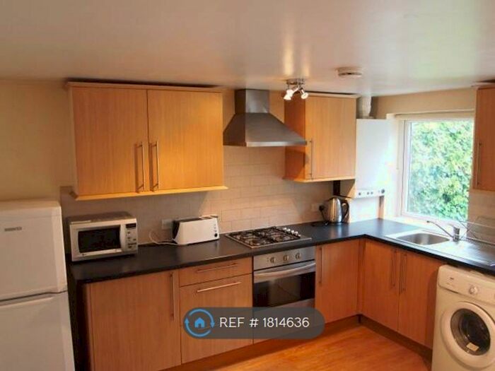 3 Bedroom Flat To Rent In Davenant Road, London, N19