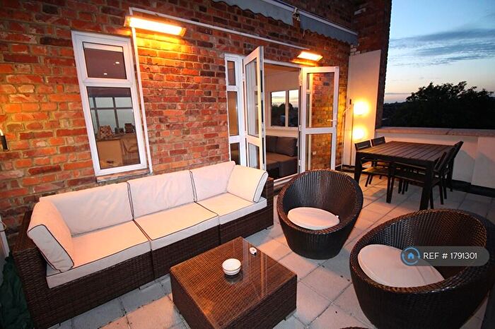 2 Bedroom Flat To Rent In Lechmere Road, London, NW2