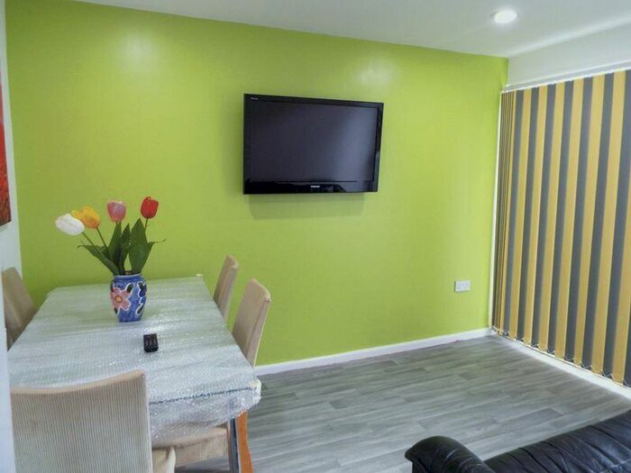 4 Bedroom Terraced House To Rent In Hubert Croft, Off Hubert Road, Selly Oak, Birmingham, B29