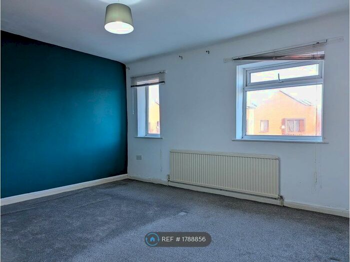 2 Bedroom Terraced House To Rent In Brown Street, Salford, M6