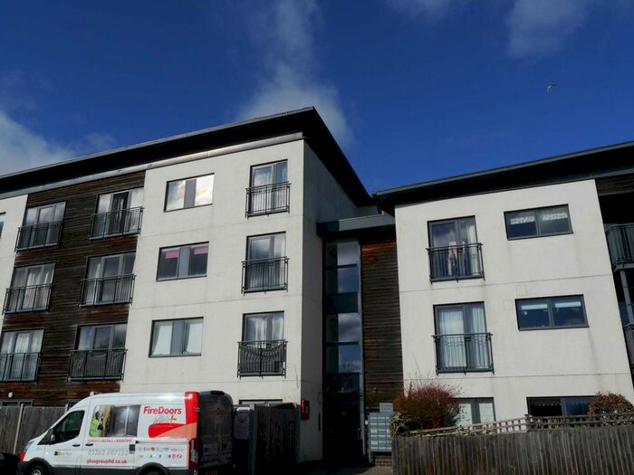 2 Bedroom Flat To Rent In Lemsford Road, Hatfield, AL10