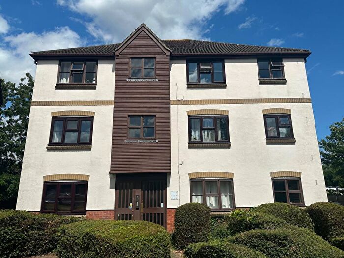 1 Bedroom Flat To Rent In Mead Path, Chelmsford, CM2