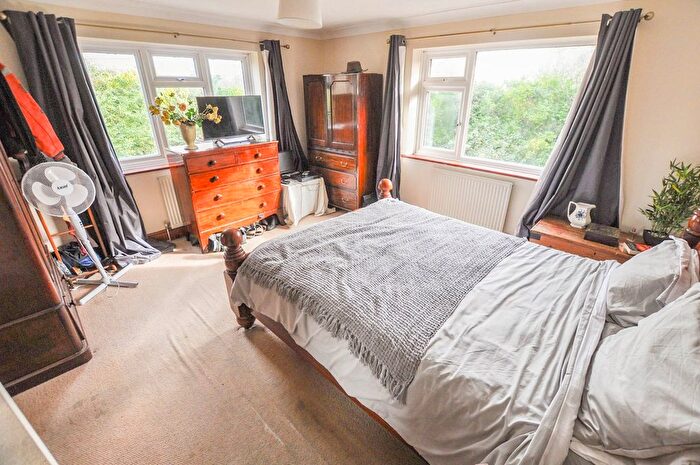 4 Bedroom Detached House For Sale In New Road, Lytchett Minster, Poole, BH16