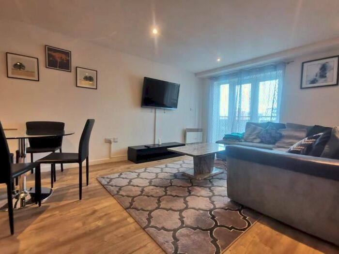2 Bedroom Flat To Rent In Masshouse Plaza, Masshouse Lane, Birmingham, B5