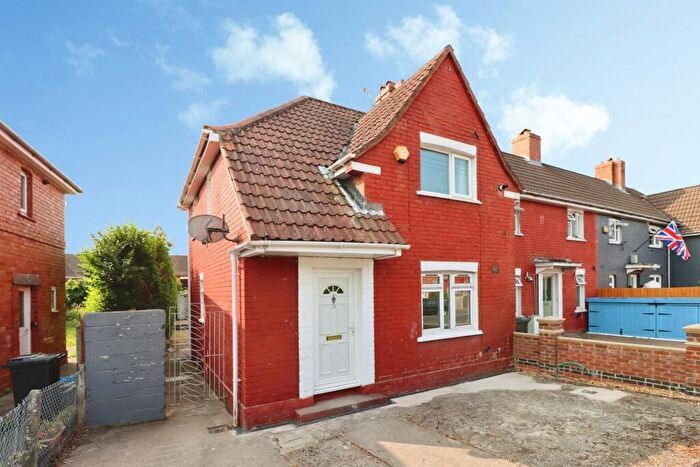 3 Bedroom End Of Terrace House For Sale In Ringwood Crescent, Bristol, Somerset, BS10