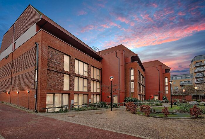 2 Bedroom Flat For Sale In Ossory Road, London, SE1