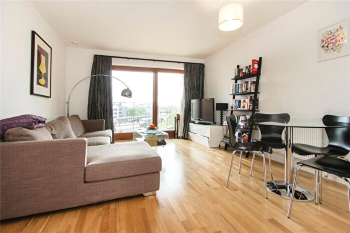 2 Bedroom Apartment To Rent In Spa Road, London, SE16