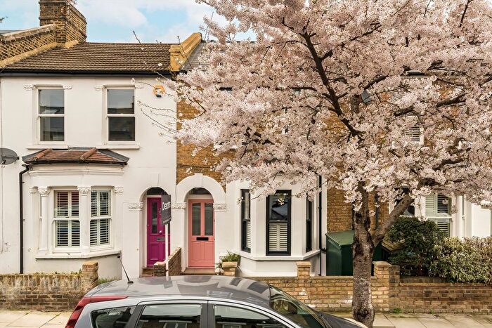 4 Bedroom Property For Sale In Goodrich Road, East Dulwich, SE22