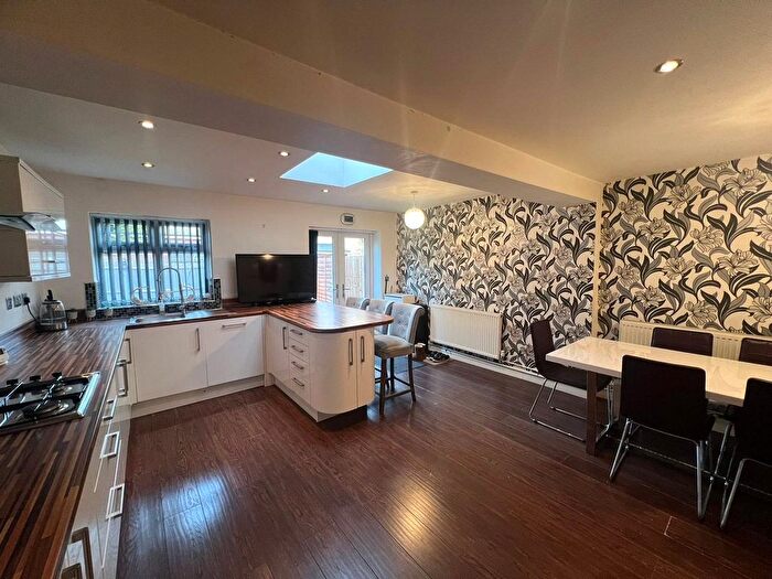 3 Bedroom End Of Terrace House For Sale In Brockenhurst Way, Longford, Coventry, Warwickshire, CV6