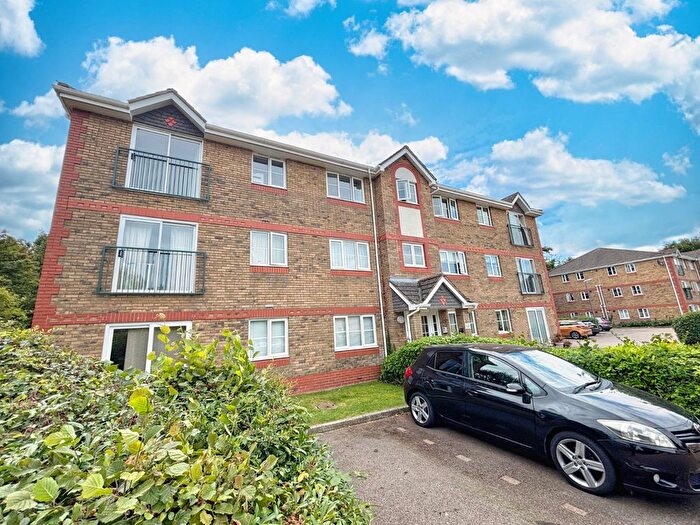 2 Bedroom Flat To Rent In Crawley, RH10
