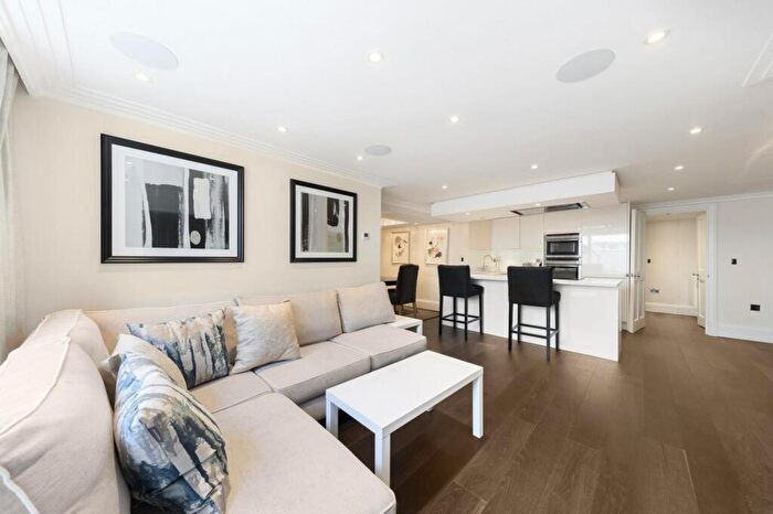 2 Bedroom Flat To Rent In Peony Court, SW10