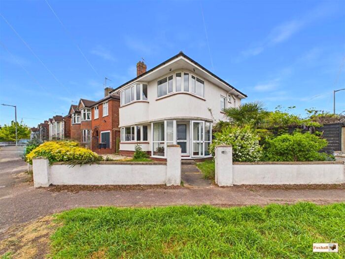 3 Bedroom Detached House For Sale In Camberley Road, Ipswich, IP4