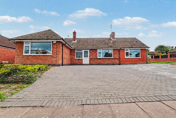4 Bedroom Detached Bungalow For Sale In Woodnewton Drive, Leicester, LE5