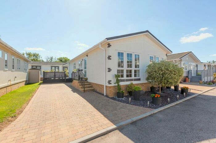 2 Bedroom Park Home For Sale In Cherry Blossom Drive, Herne Bay, CT6