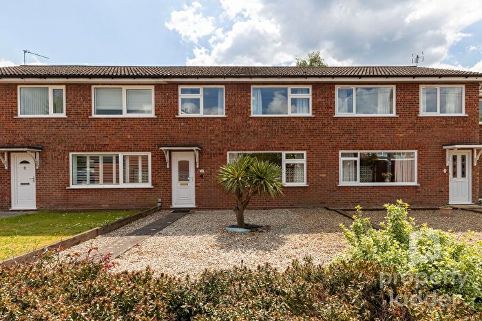 3 Bedroom Terraced House For Sale In Aylesbury Close, Norwich, NR3