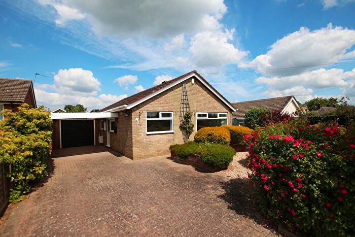 3 Bedroom Detached Bungalow For Sale In Highfields Rise, Metheringham, LN4