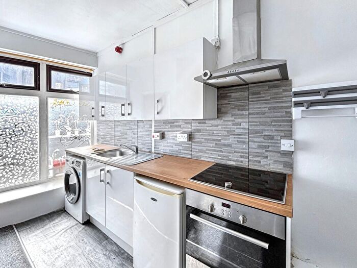 1 Bedroom Apartment To Rent In Church Road, Lawrence Hill, Bristol, BS5