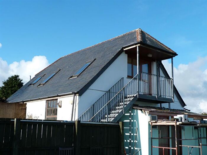 1 Bedroom Flat To Rent In Slipper Hill, Launceston, Cornwall, PL15