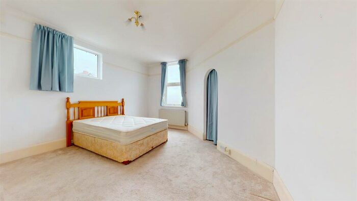 2 Bedroom Apartment For Sale In Station Road, Swanage Town Centre, BH19