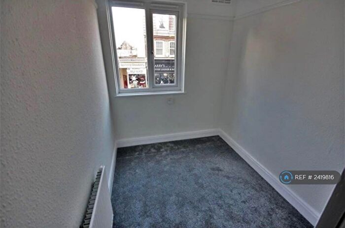 4 Bedroom Flat To Rent In Connaught Avenue, Frinton-On-Sea, CO13