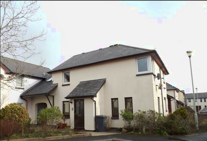 2 Bedroom Flat To Rent In Ashton Crescent, Braunton, N Devon, EX33