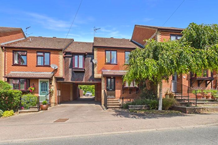 3 Bedroom Link Detached House To Rent In Cavendish Way, Clare, CO10