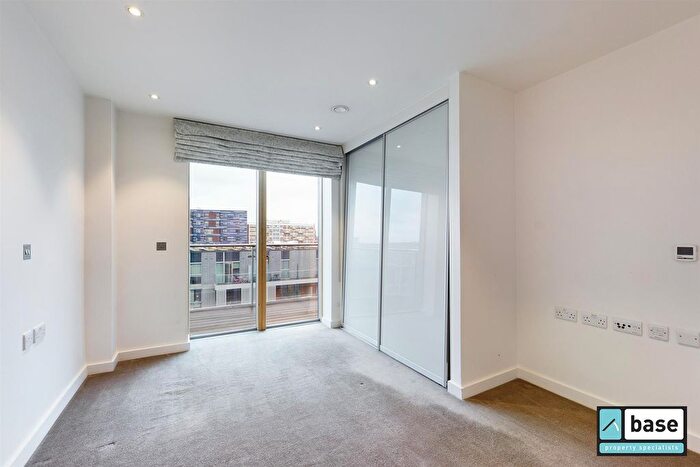2 Bedroom Flat To Rent In Alderside Apartments, Salusbury Road, London, NW6