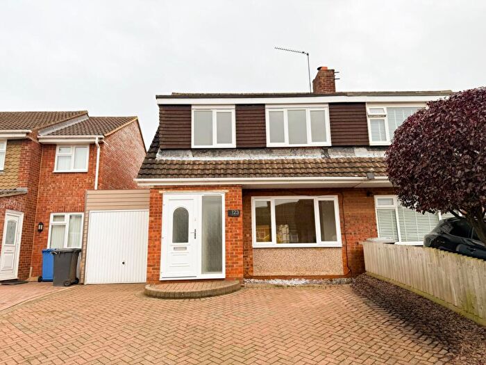 3 Bedroom Semi Detached House For Sale In St. Johns Road, Kettering, Northamptonshire, NN15