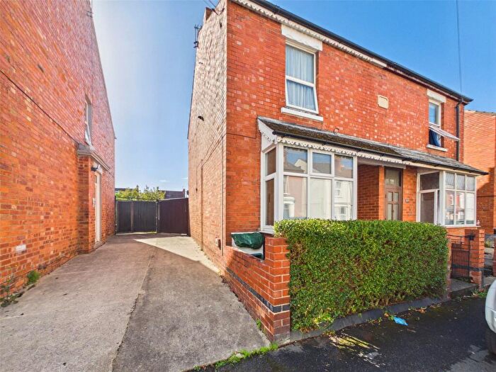 3 Bedroom Semi Detached House For Sale In St. Pauls Road, Gloucester, Gloucestershire, GL1