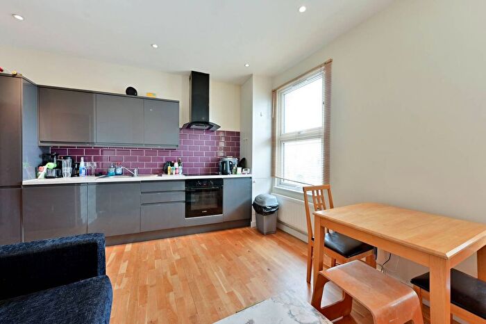 2 Bedroom Flat To Rent In Haydons Road, Wimbledon, London, SW19