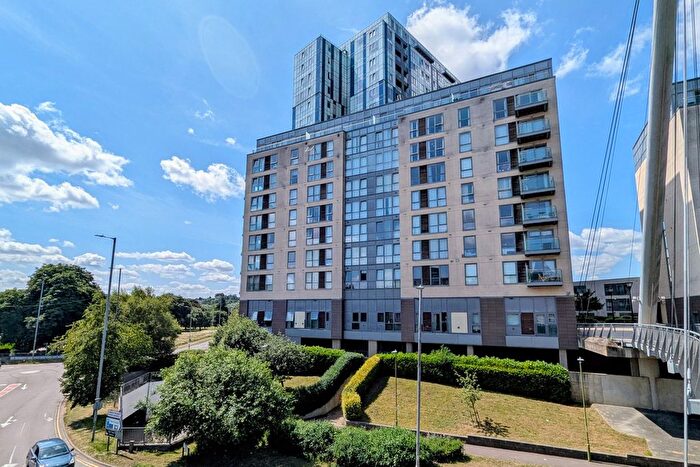 2 Bedroom Flat For Sale In Cotterells, Hemel Hempstead, HP1