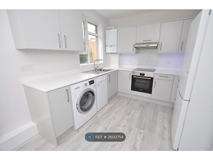 1 Bedroom Flat To Rent In Eldon Court, London, NW6