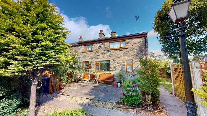 3 Bedroom End Terrace House To Rent In Green Lane, Shelf, Halifax, HX3