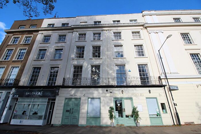 9 Bedroom Apartment To Rent In Dormer Place, Leamington Spa, CV32