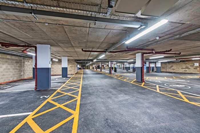 3 Bedroom Flat To Rent In Stylus Place, Hayes, UB3