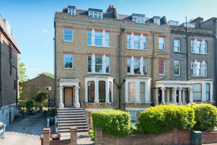 2 Bedroom Flat To Rent In The Gardens East Dulwich, SE22