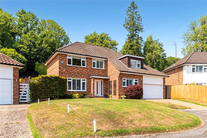 4 Bedroom Detached House For Sale In The Ridings, Reigate, Surrey, RH2