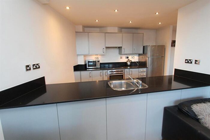 2 Bedroom Flat To Rent In Dock Street, Leeds, LS10