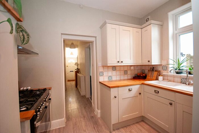 1 Bedroom Flat To Rent In Rockleigh Avenue, Leigh-on-Sea, SS9