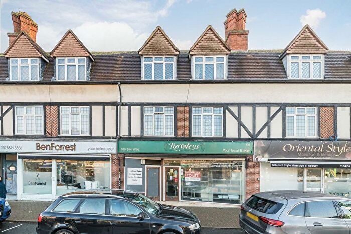 2 Bedroom Flat For Sale In Richmond Road, Kingston Upon Thames, KT2