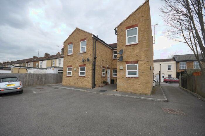 1 Bedroom Maisonette To Rent In Fox Street, Gillingham, ME7